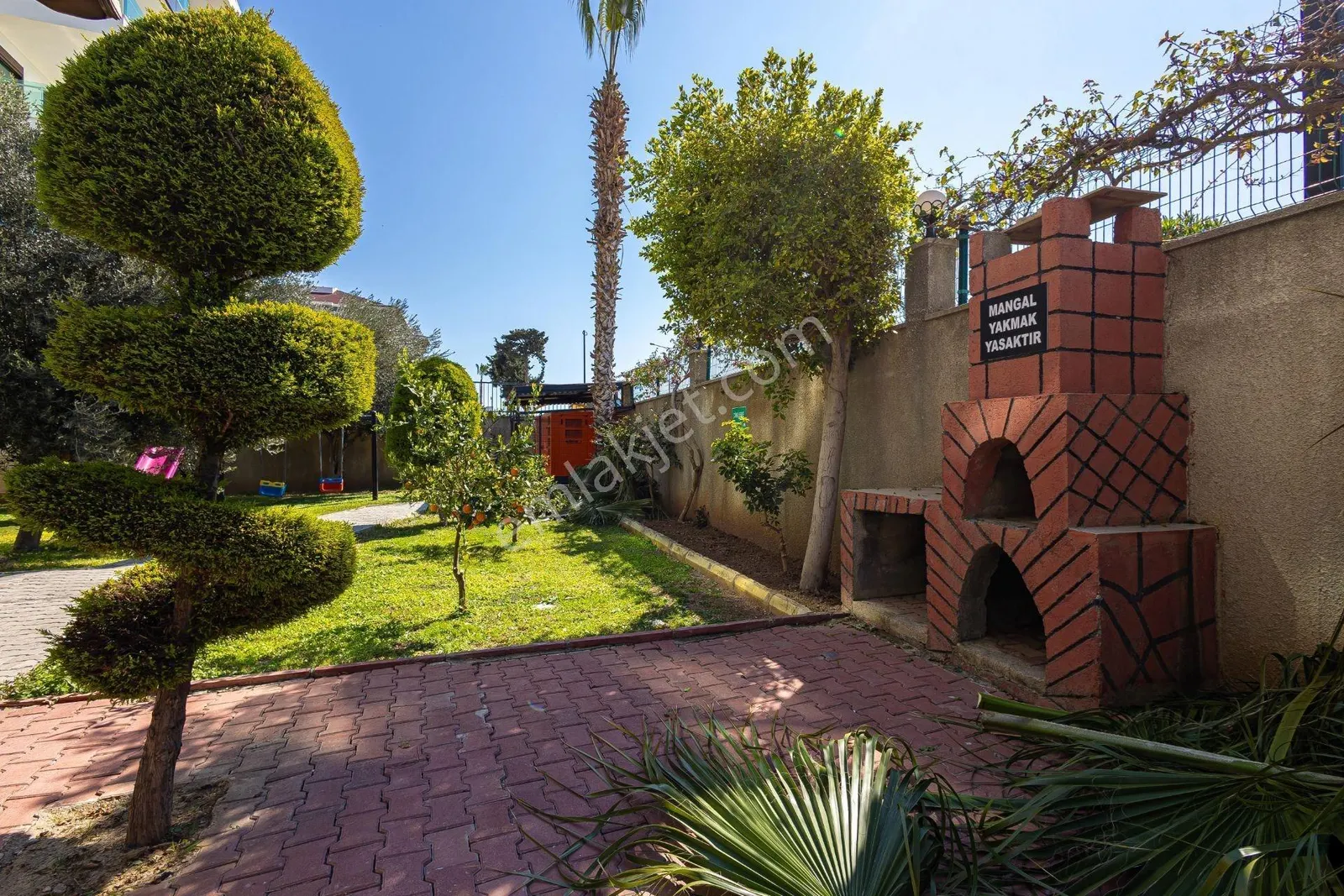 Apartment, 4-room, 160 m²