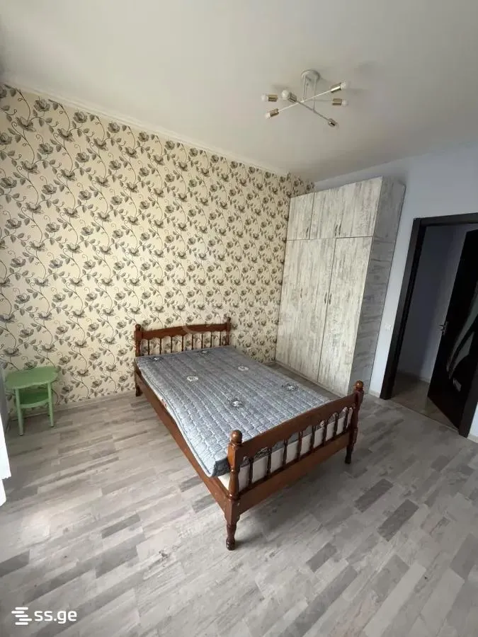 Квартира, 3-комн., 84 м²