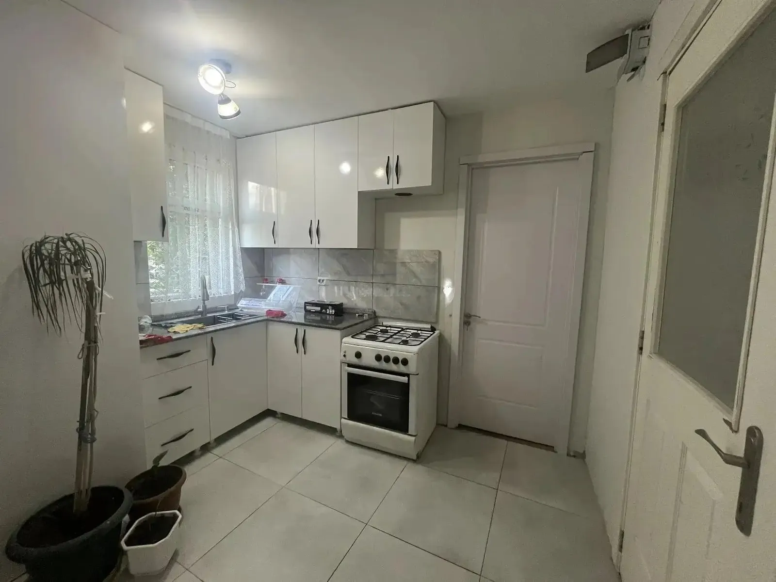 House, 4-room, 80 m²