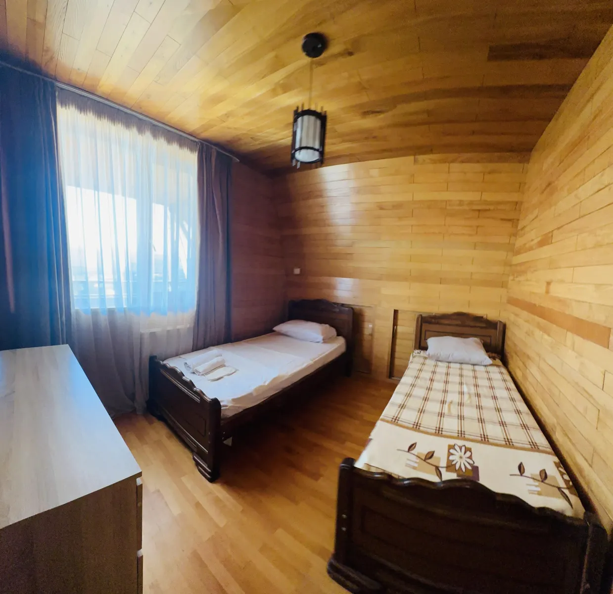 Дом, 5-комн., 1780 м²