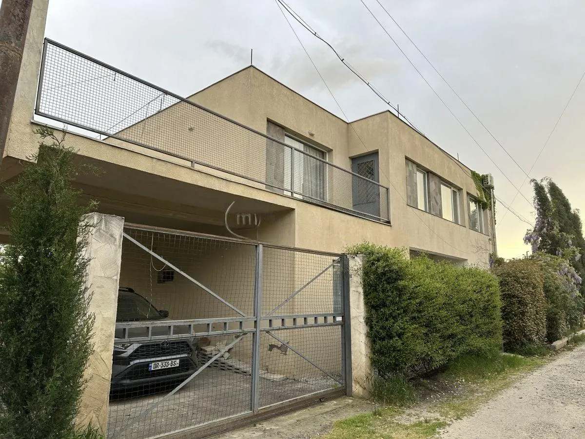 House, 7-room, 355 m²