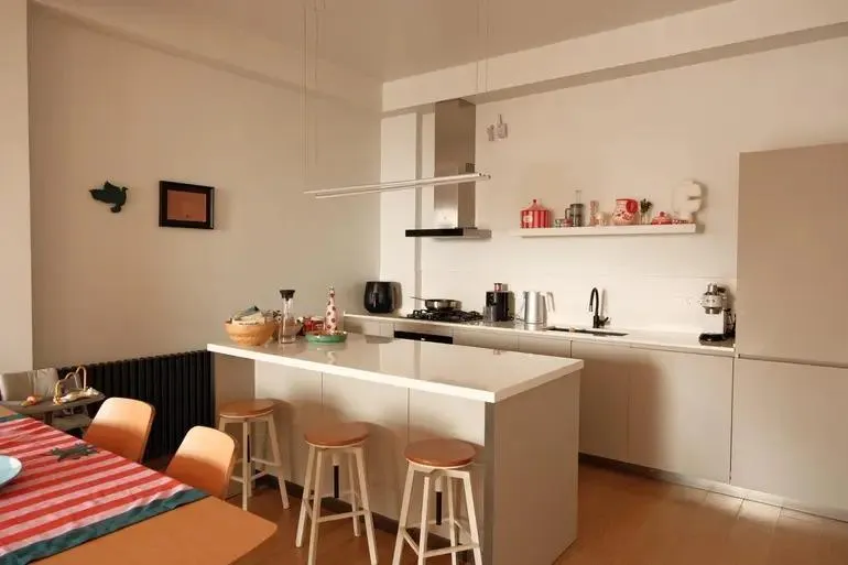 Квартира, 2-комн., 107 м²