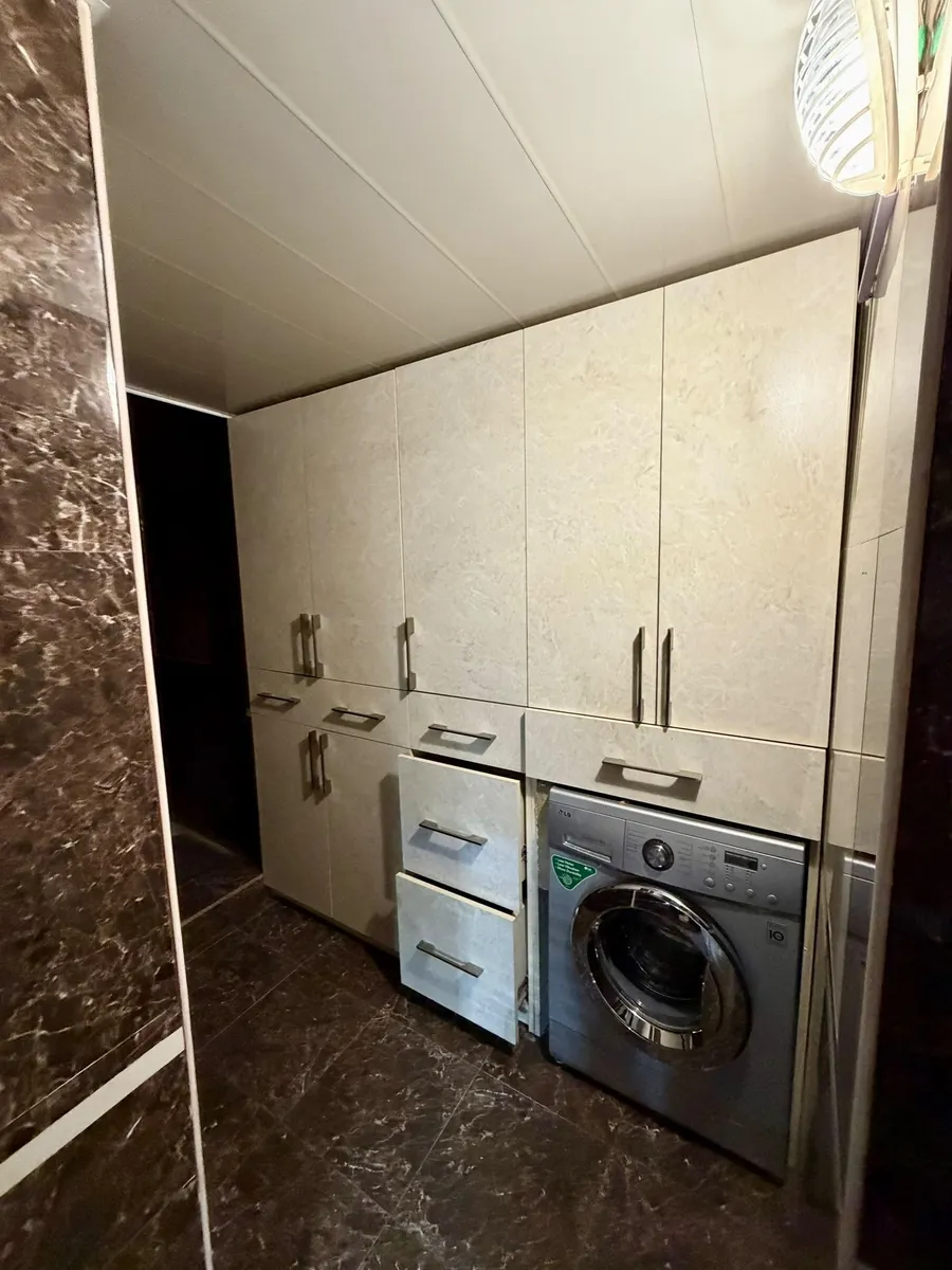 Дом, 7-комн., 370 м²