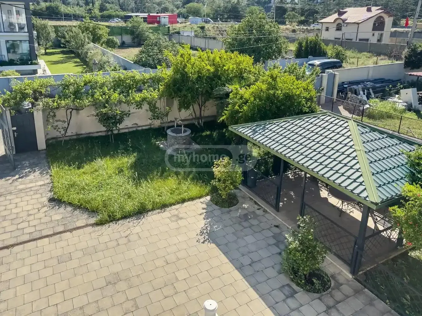 Дом, 5-комн., 600 м²