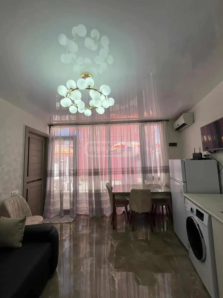 House, 2-room, 40 m²