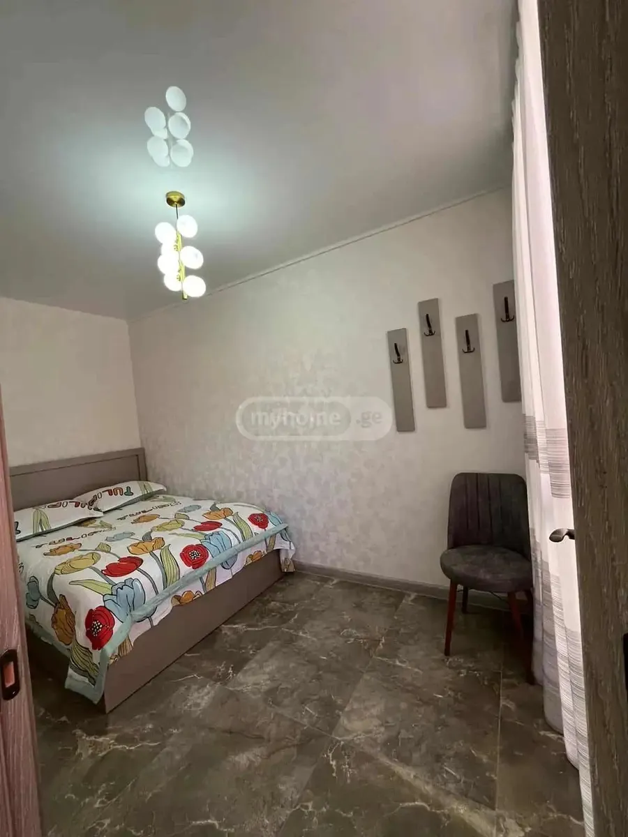 House, 2-room, 40 m²