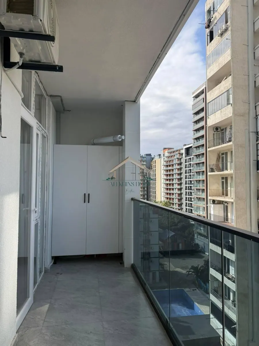 Квартира, 2-комн., 50 м², Royal Residence