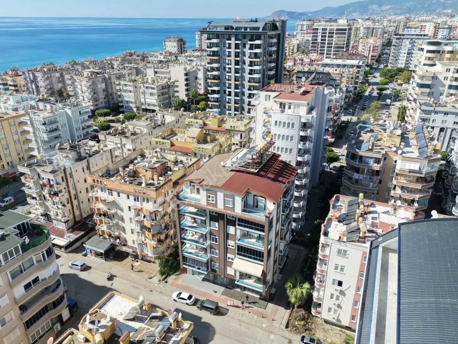 Apartment, 8-room, 290 m²