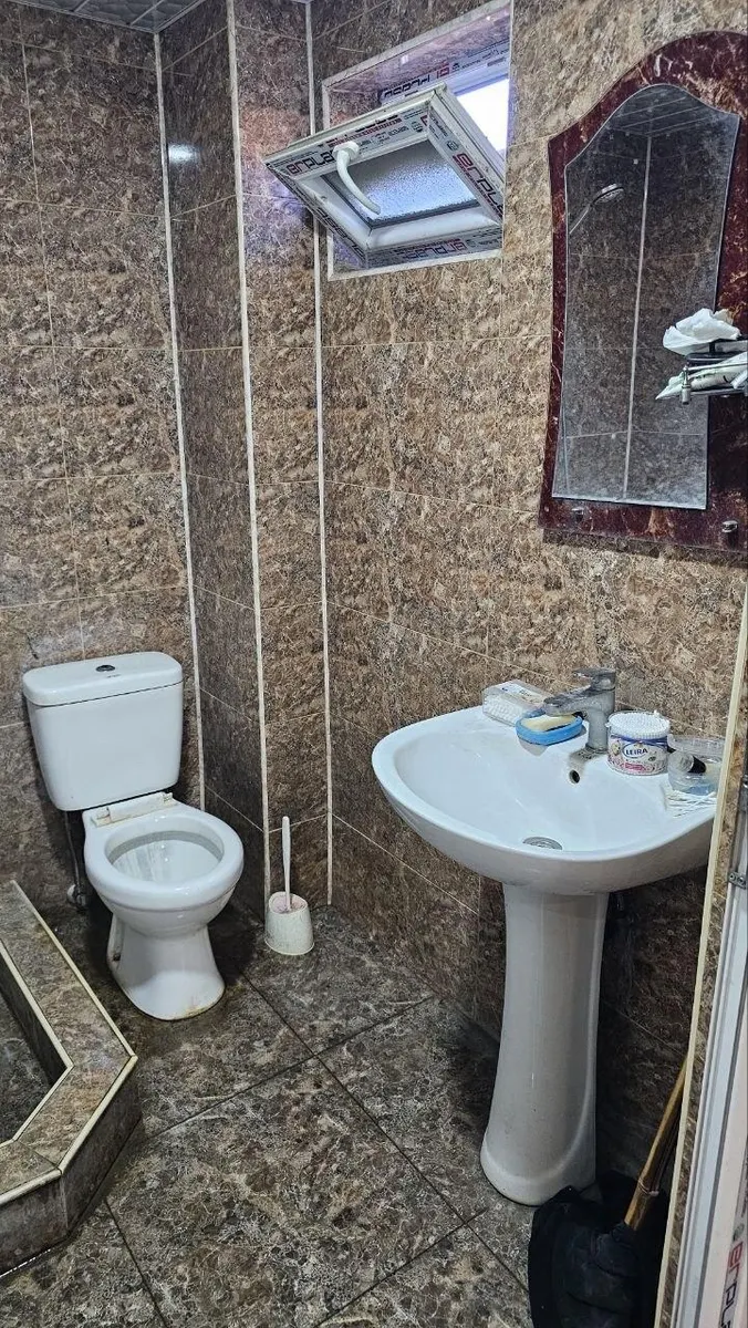 House, 6-room, 250 m²