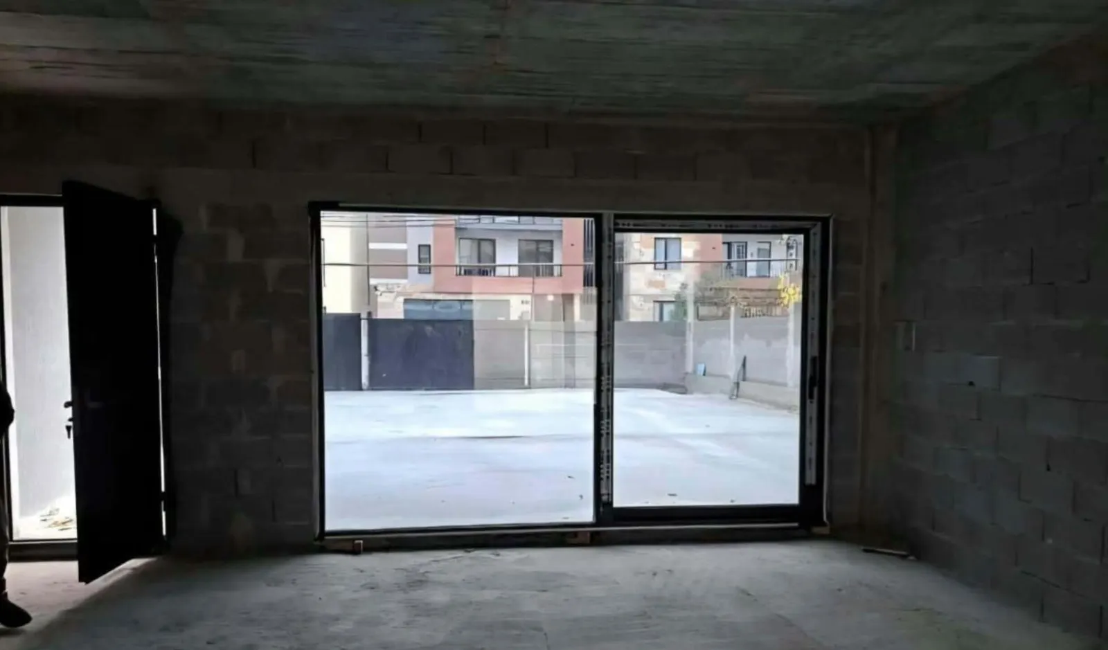 Дом, 5-комн., 280 м²