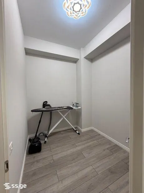 Apartment, 5-room, 133 m²