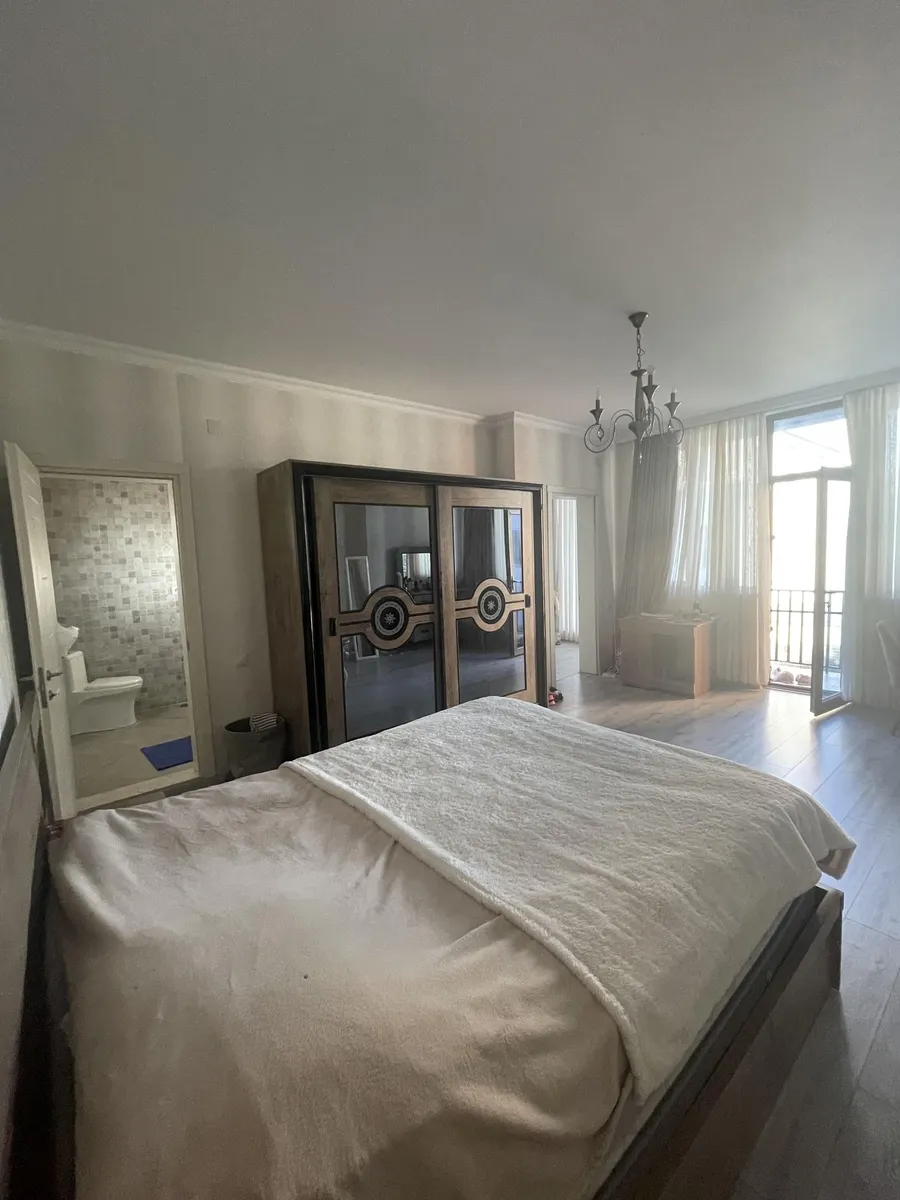 Дом, 5-комн., 423 м²