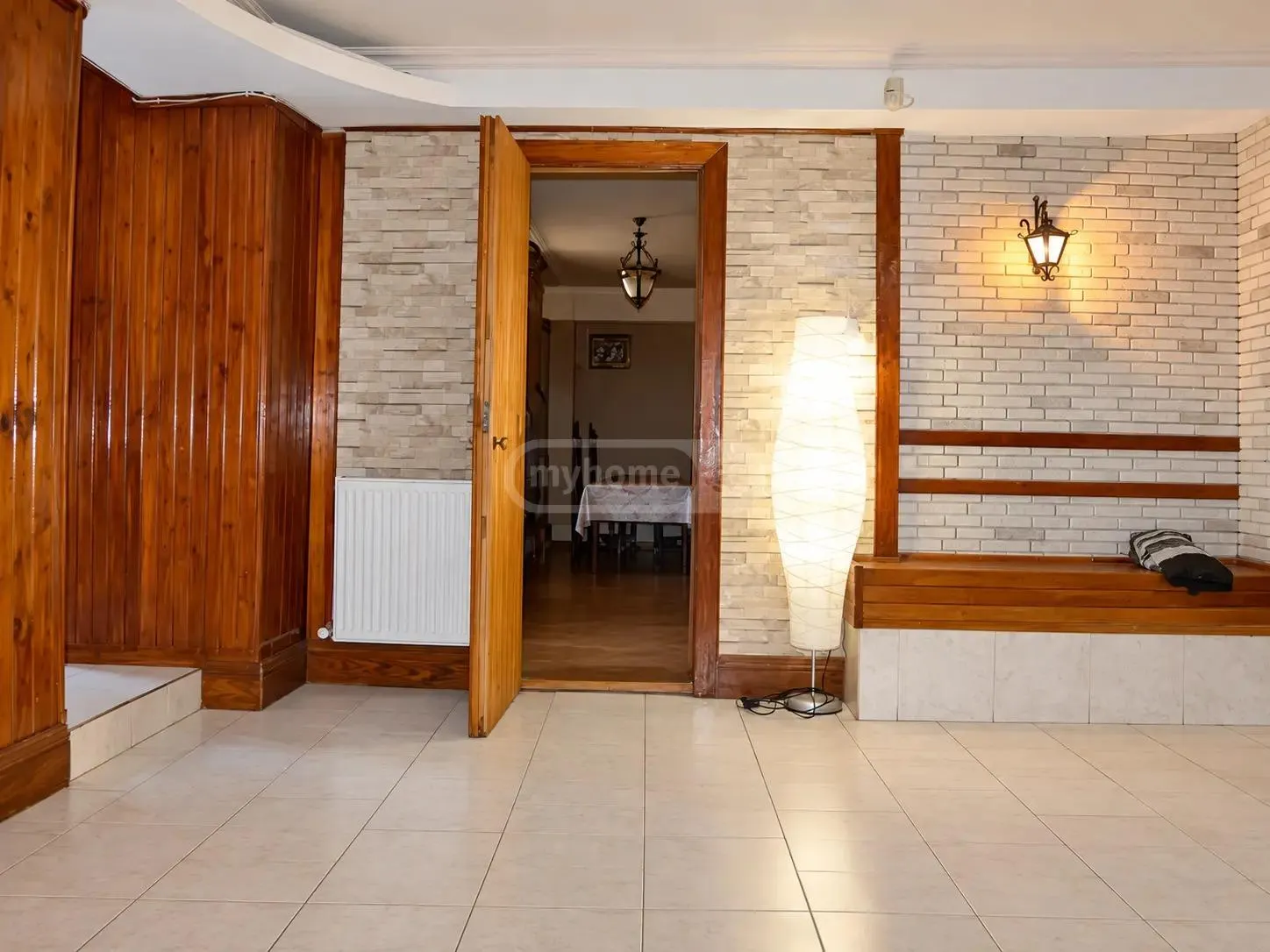 House, 5-room, 270 m²