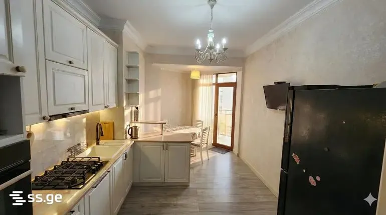 Apartment, 5-room, 155 m²