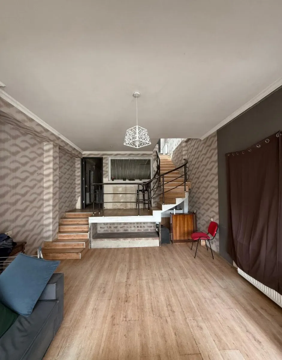 Дом, 3-комн., 145 м²