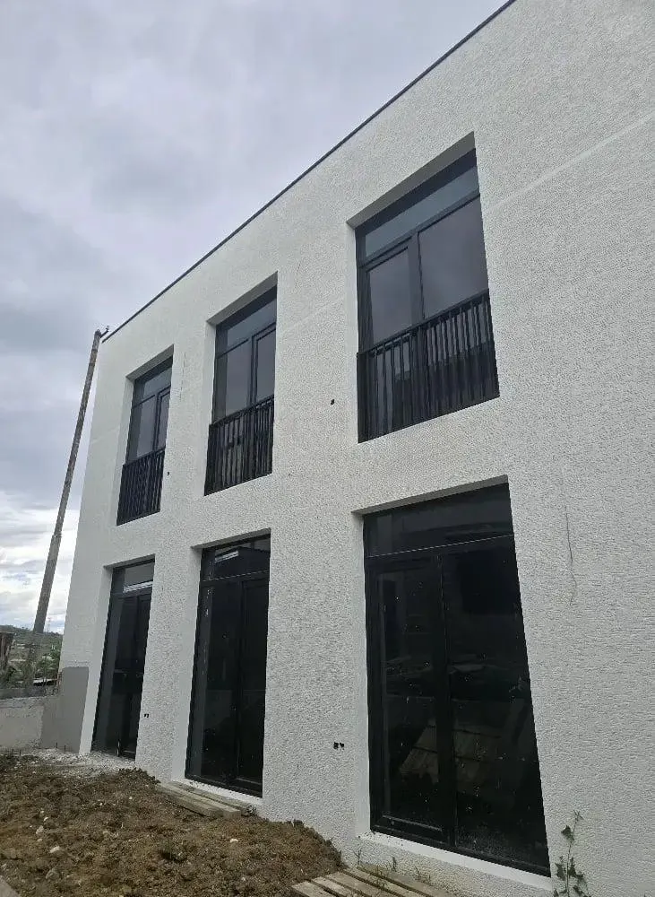 Дом, 8-комн., 250 м²