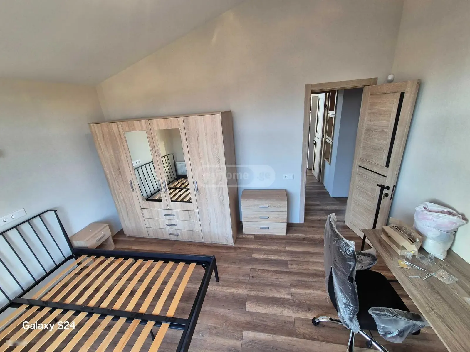Дом, 7-комн., 240 м²