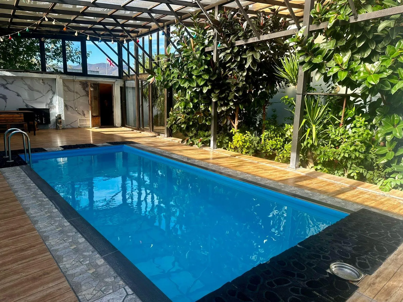 House, 6-room, 1200 m²