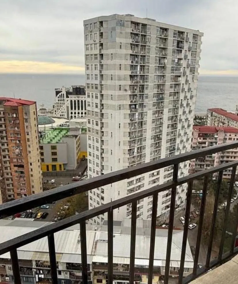 Квартира, 3-комн., 57 м², Mega City