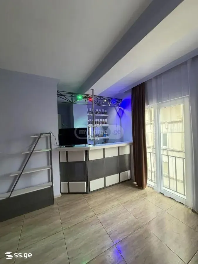 Квартира, 3-комн., 84 м²