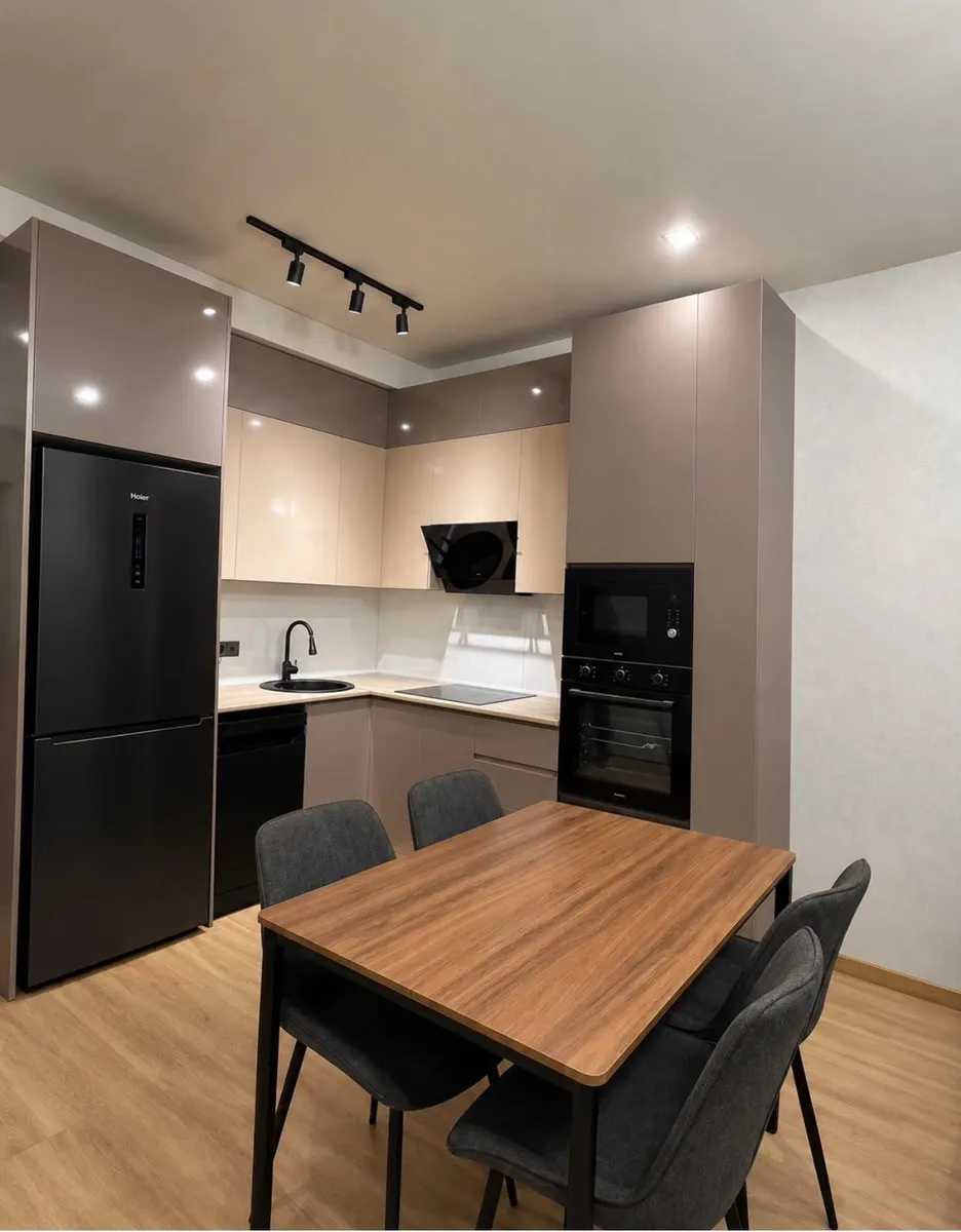 Квартира, 3-комн., 72 м²