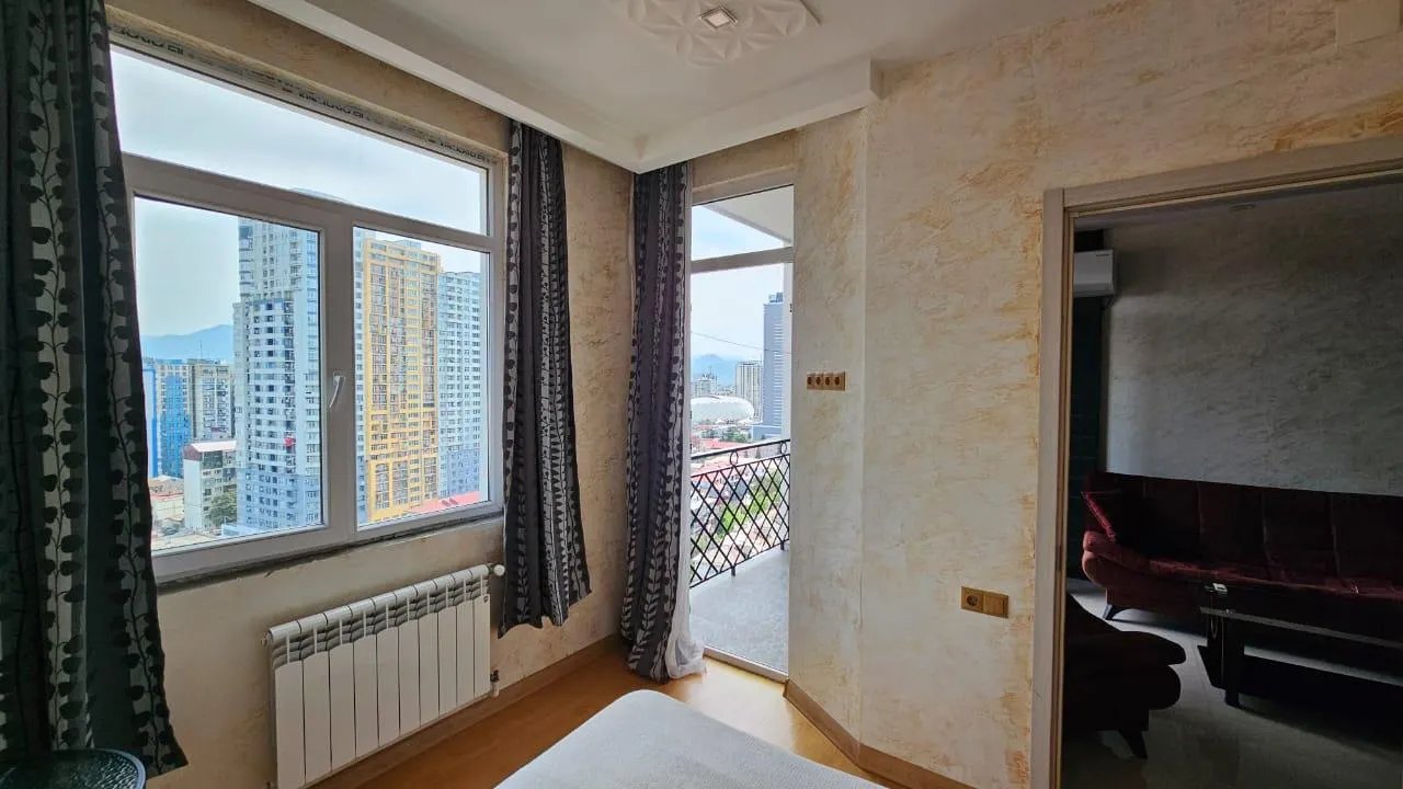 Apartment, 3-room, 49 m², Vakhtang Gorgasali St, 156-158