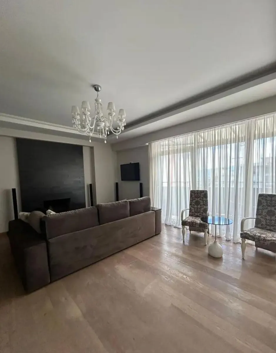 Квартира, 3-комн., 124 м²
