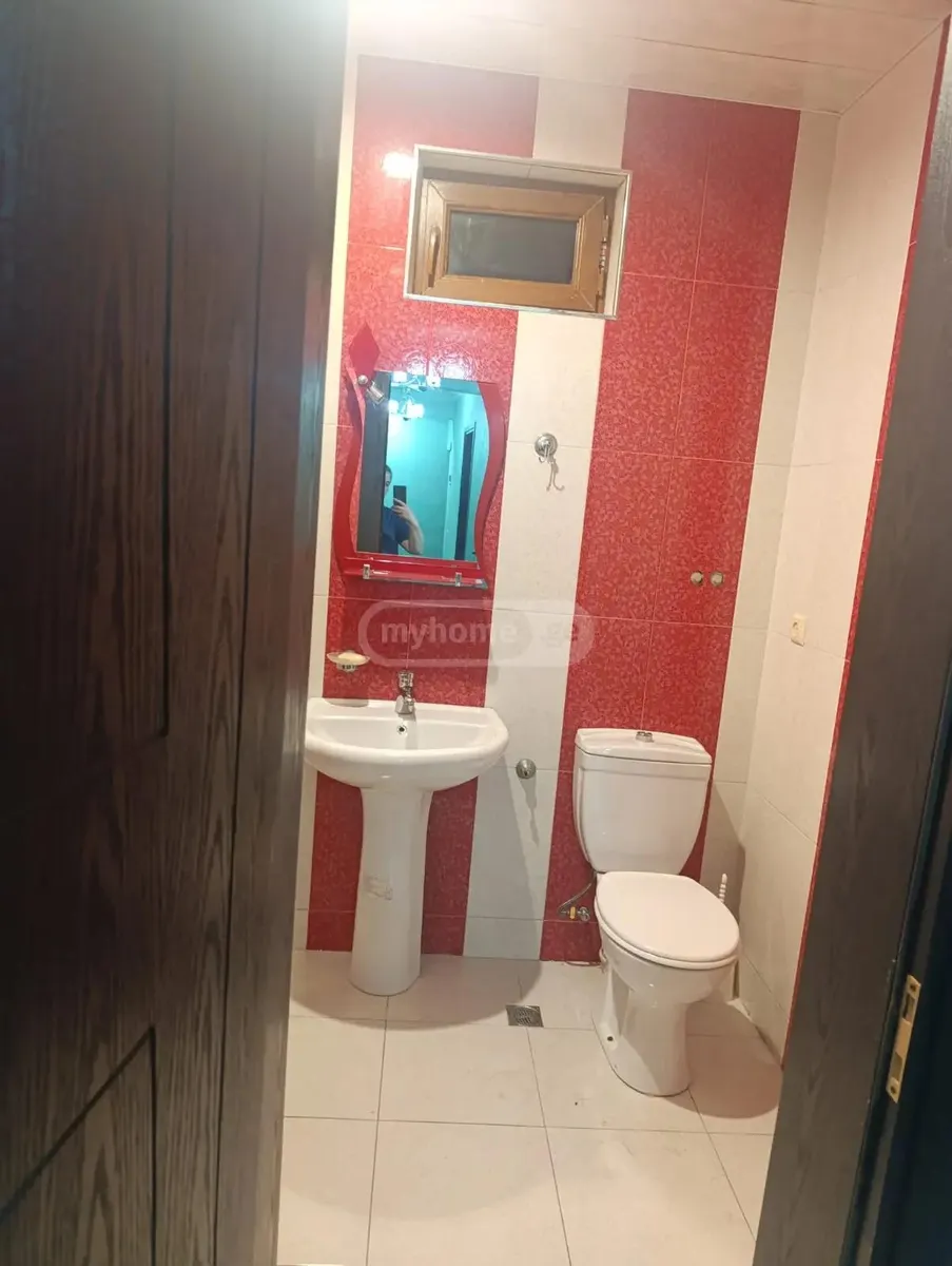 Apartment, 5-room, 220 m²