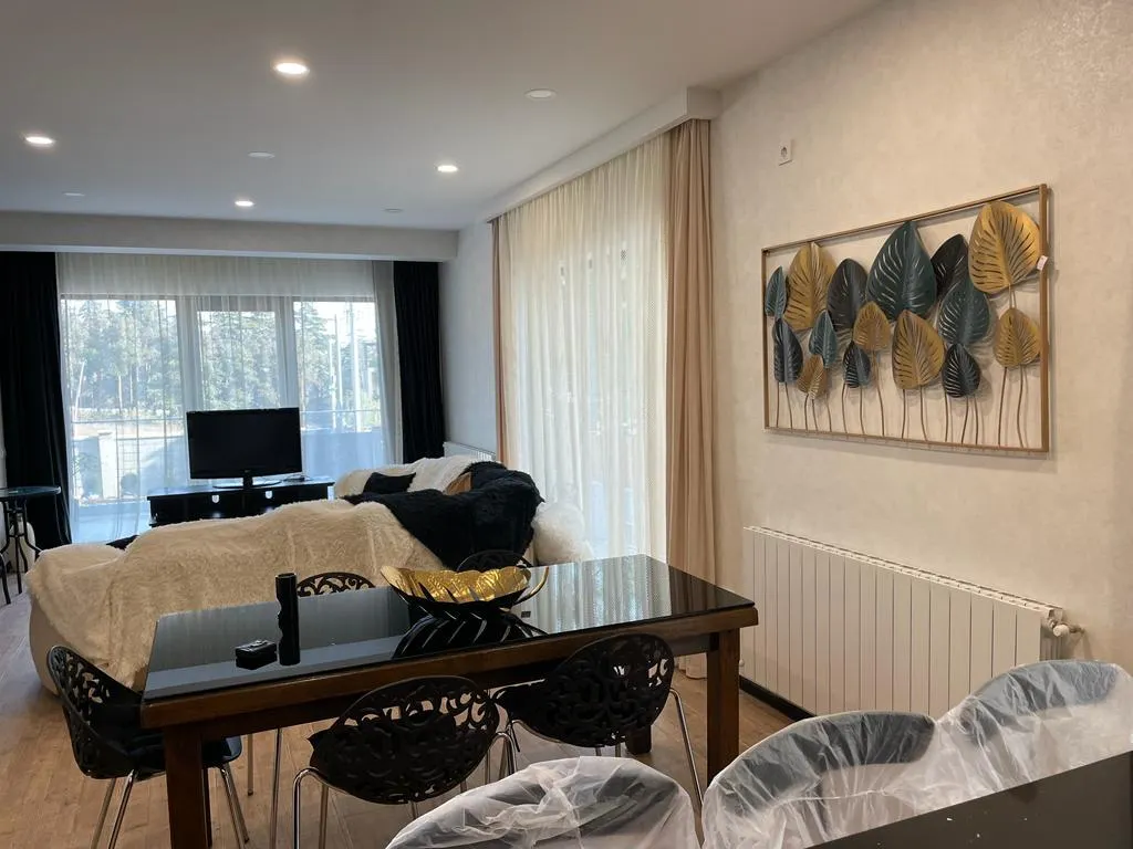 House, 5-room, 300 m²
