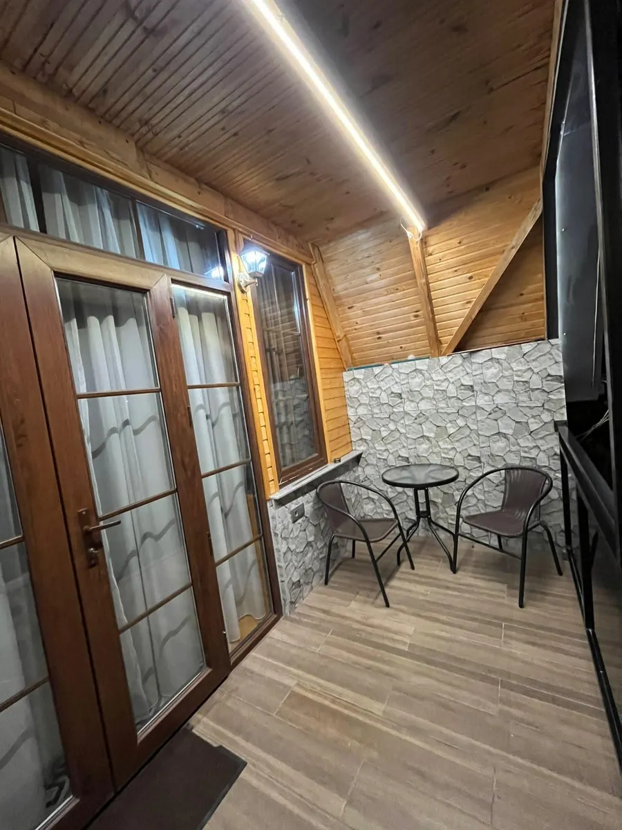 House, 3-room, 90 m²