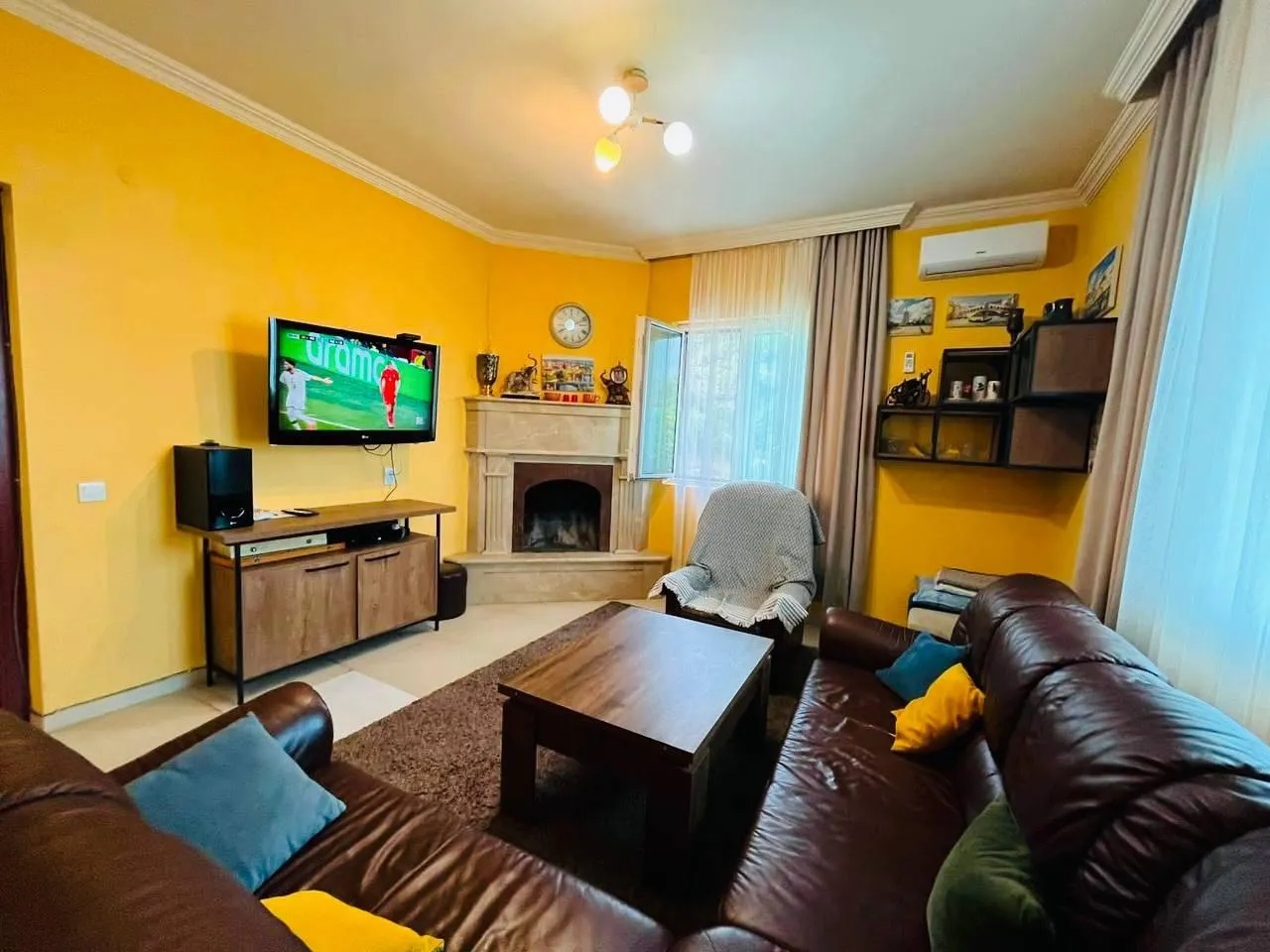 Дом, 5-комн., 214 м²