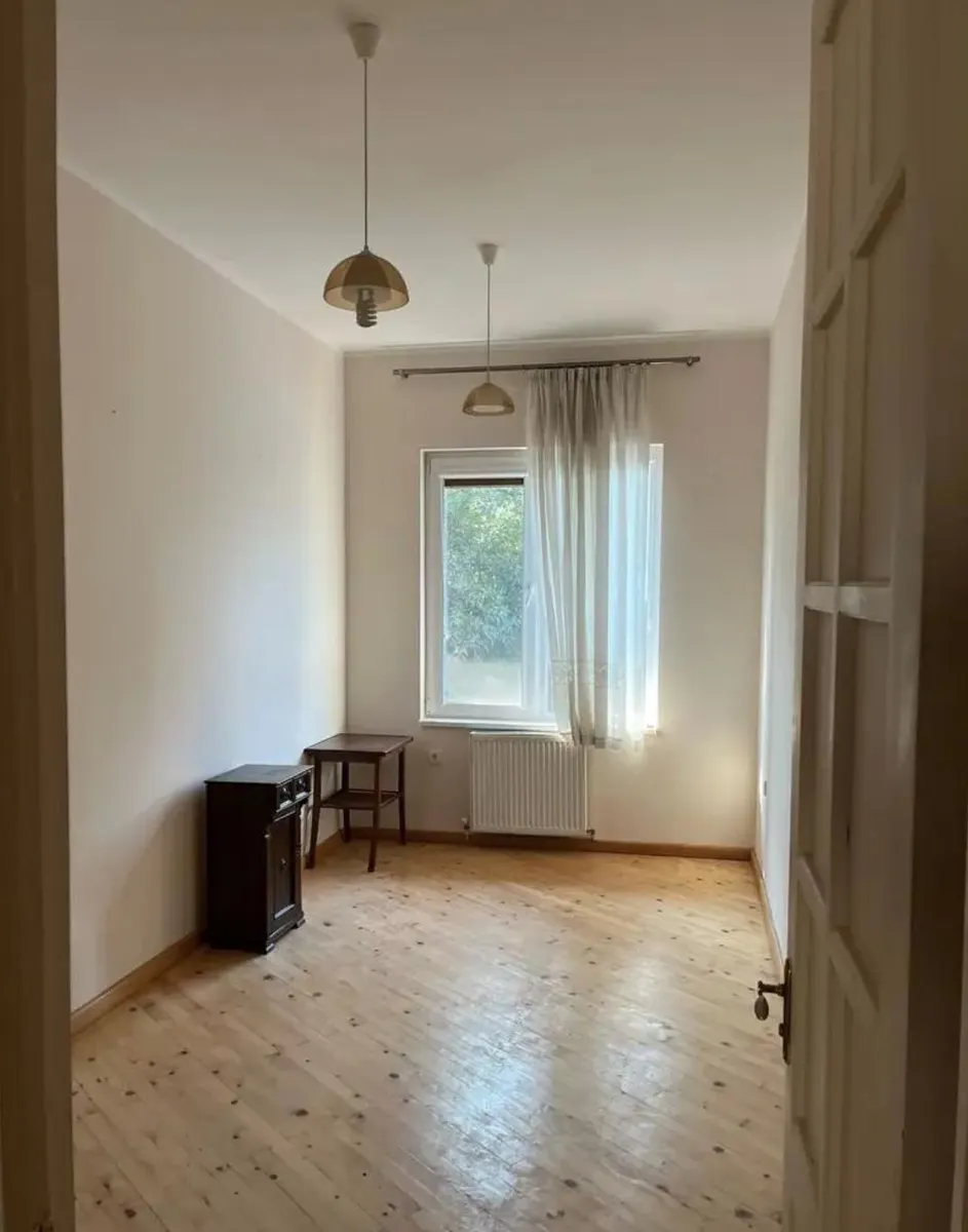 House, 5-room, 205 m²