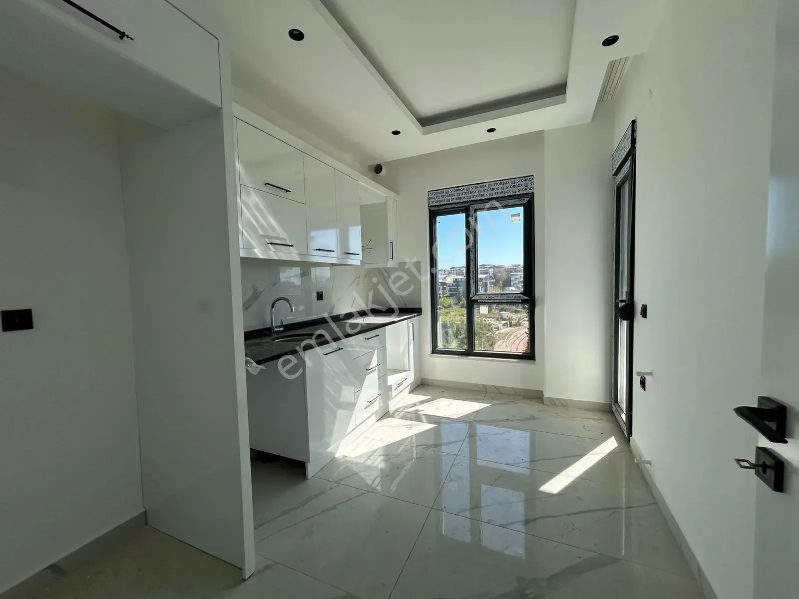 Apartment, 3-room, 95 m²