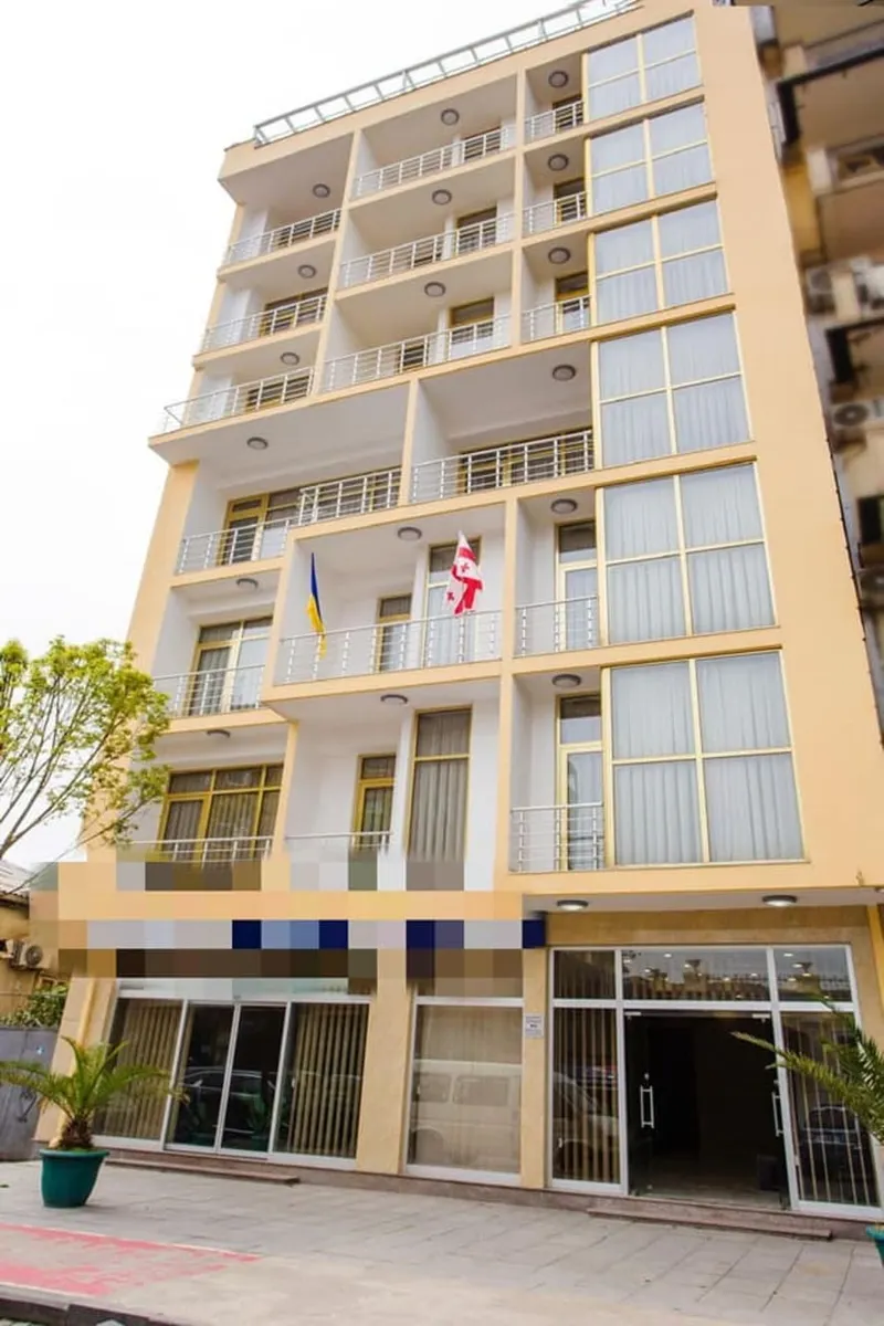 Apartment, 2400 m²