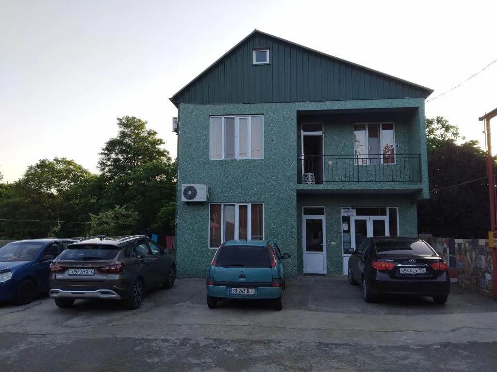 Дом, 5-комн., 200 м²
