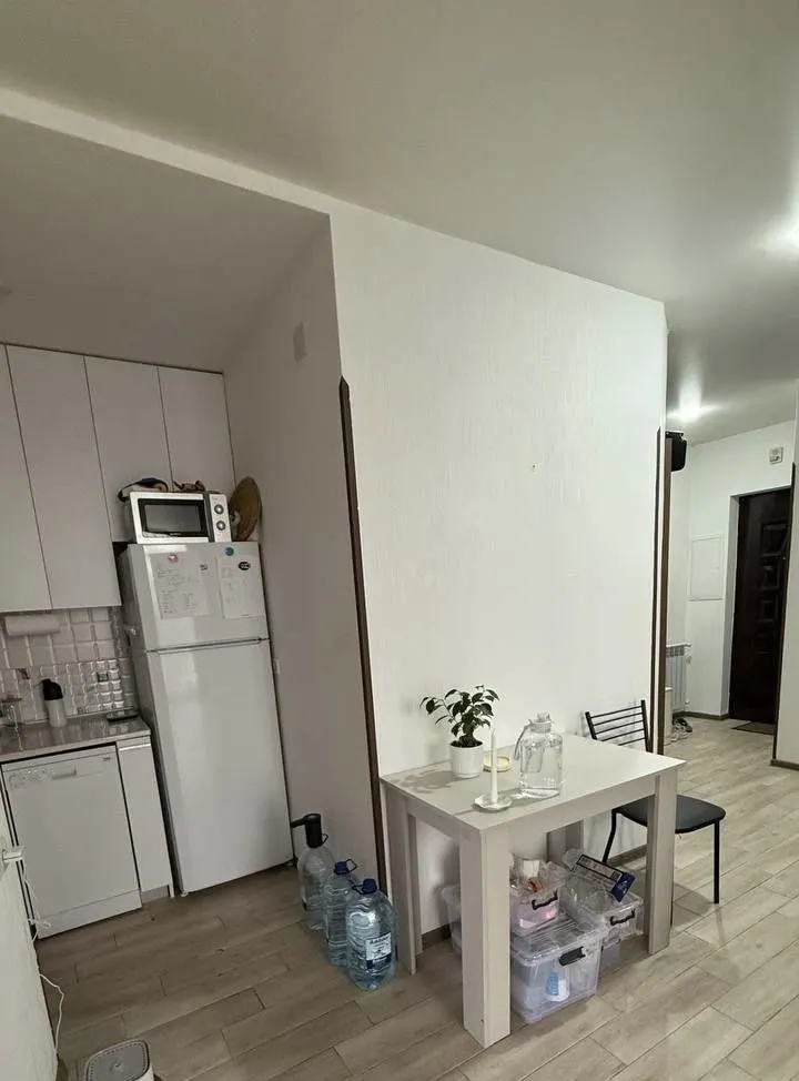 Квартира, 3-комн., 54 м², Mega City