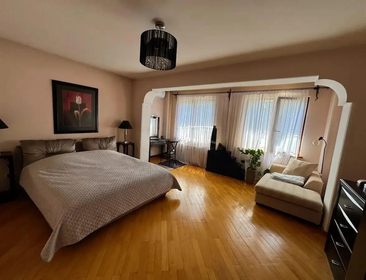 House, 9-room, 550 m²