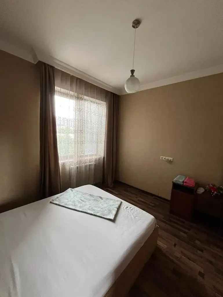 ბინა, 2-ოთახიანი, 60 მ², Pekini Plaza