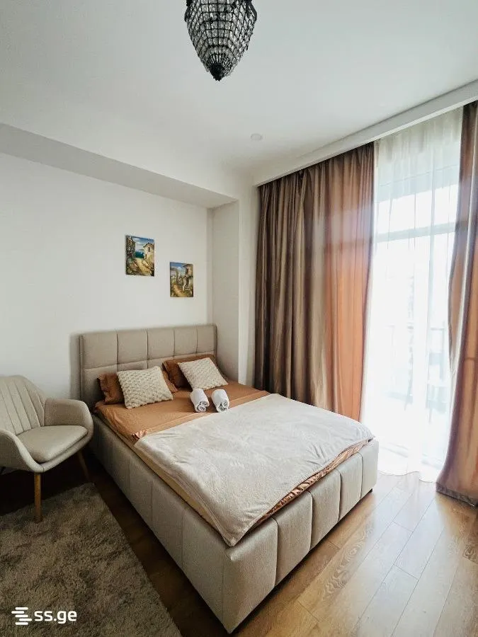ბინა, 1-ოთახიანი, 40 მ², Pekini Plaza