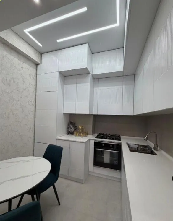 Квартира, 3-комн., 82.3 м²