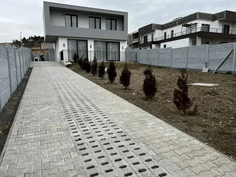Дом, 5-комн., 200 м²