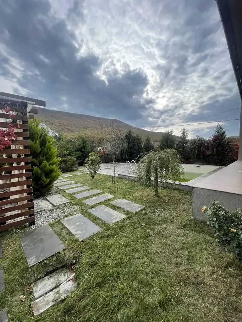 Дом, 4-комн., 500 м²