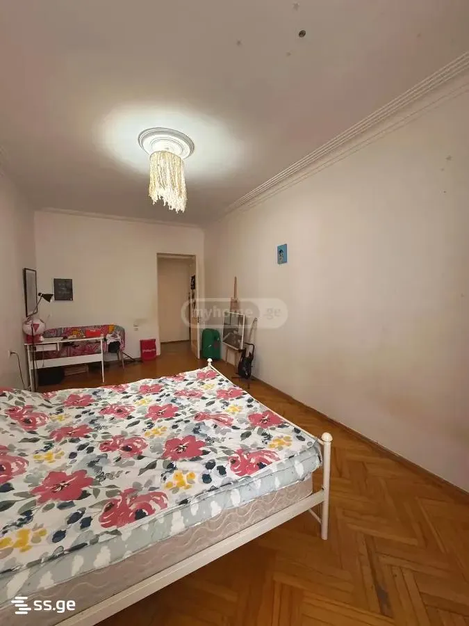 Квартира, 4-комн., 140 м²