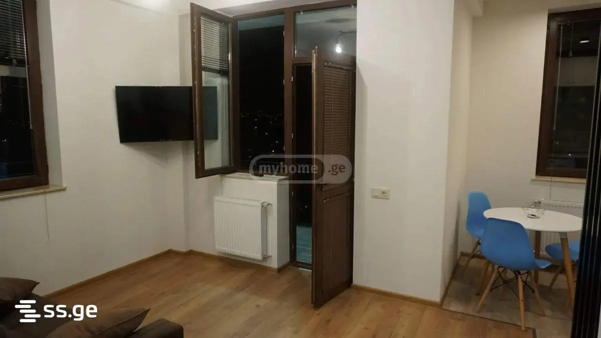 Apartment, 2-room, 60 m²