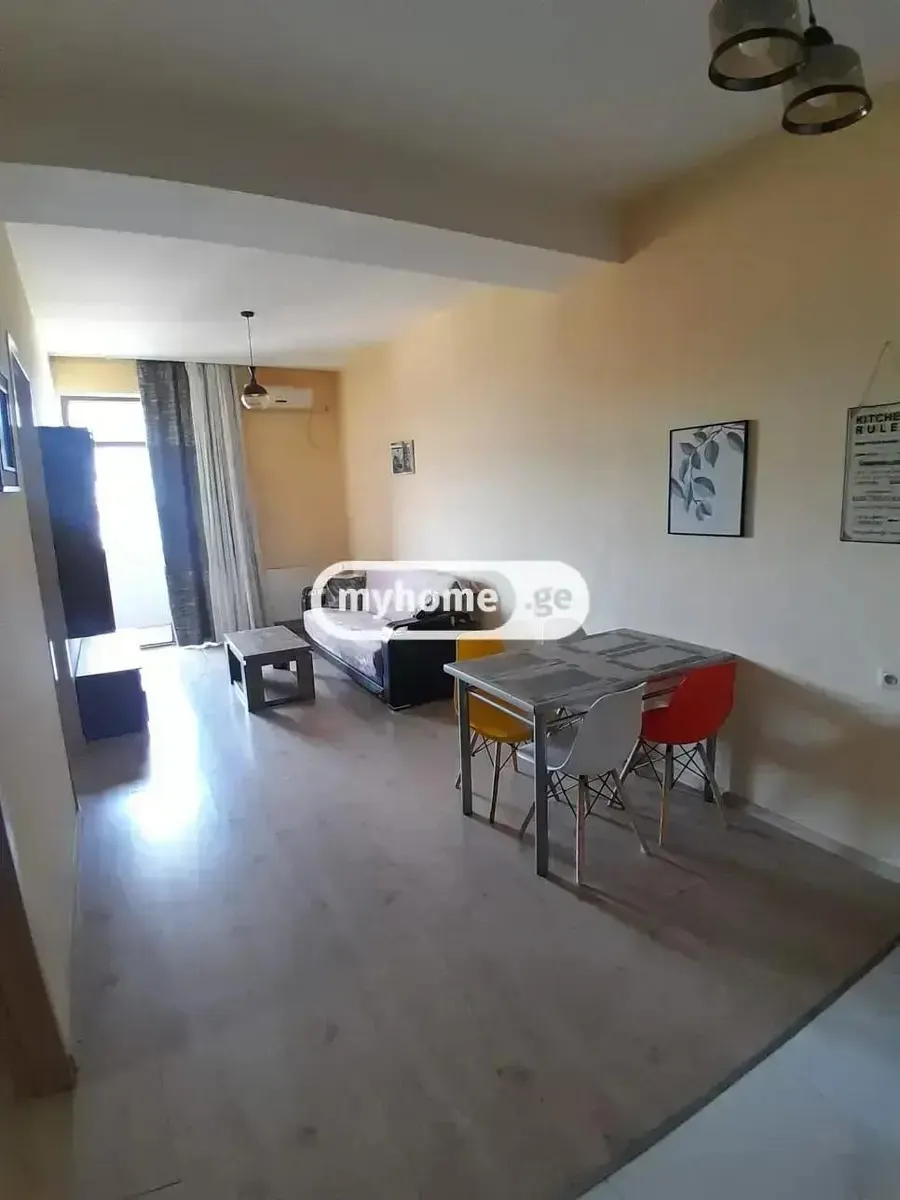 Квартира, 3-комн., 70 м²