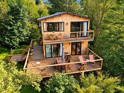 House, 3-room, 210 m²