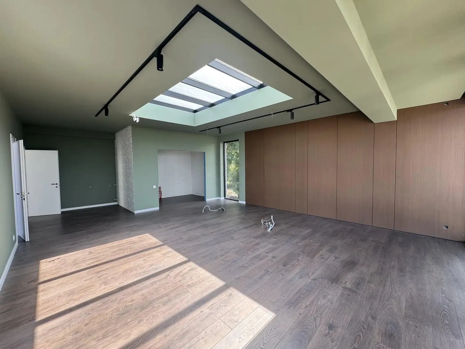 Дом, 10-комн., 750 м²
