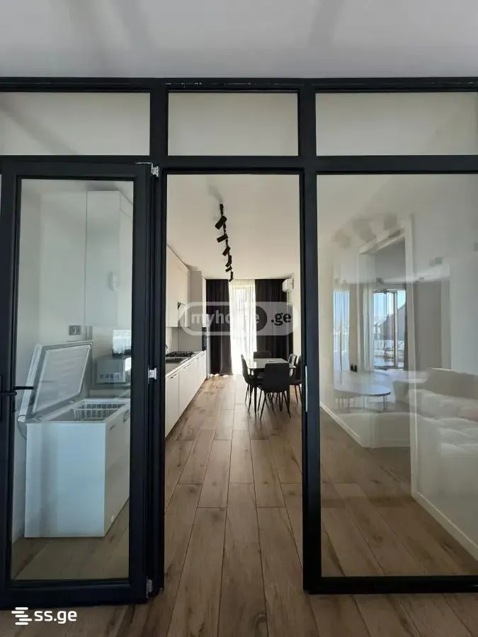 Apartment, 5-room, 205 m², Shrosha St, 2