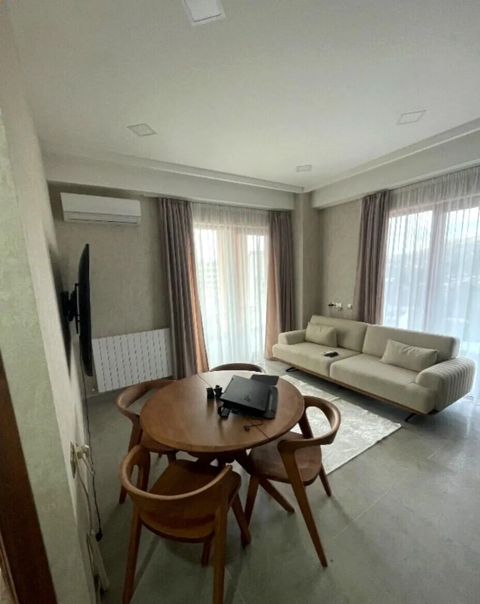Квартира, 3-комн., 80 м²