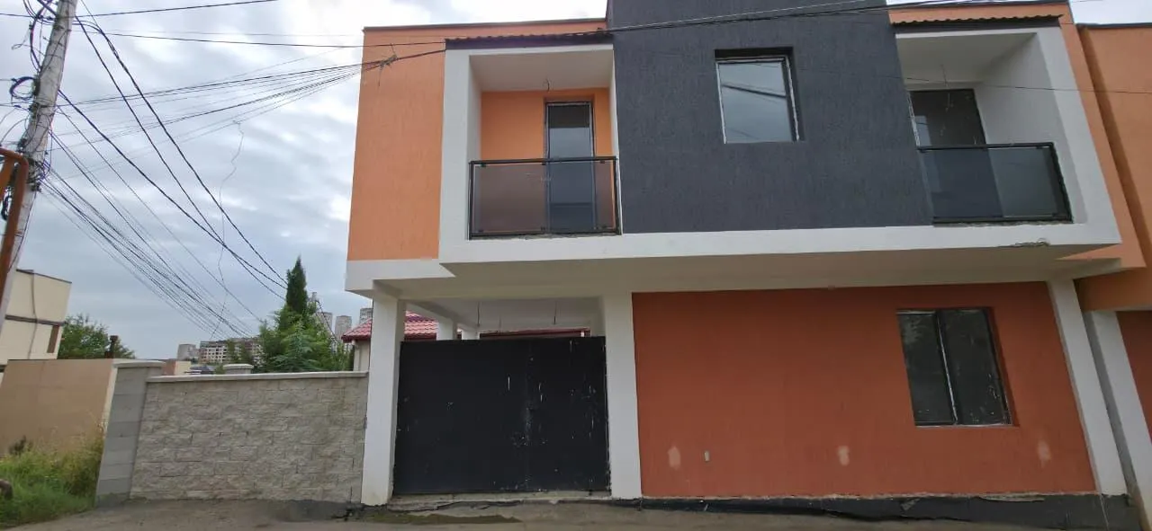 Дом, 5-комн., 170 м²